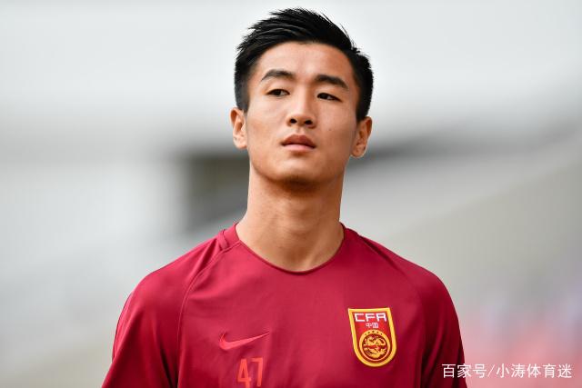 上海主持人退休后转型直播，面对质疑勇敢回应